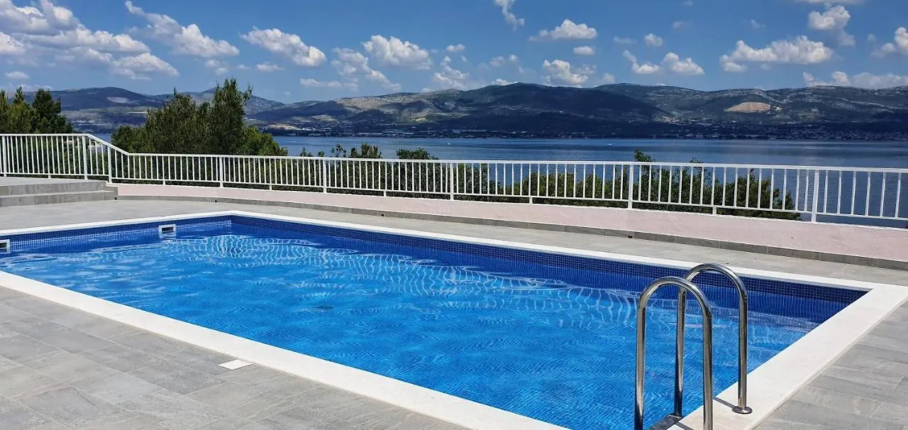 Apartment Kate Slatine 0*,  Croatia