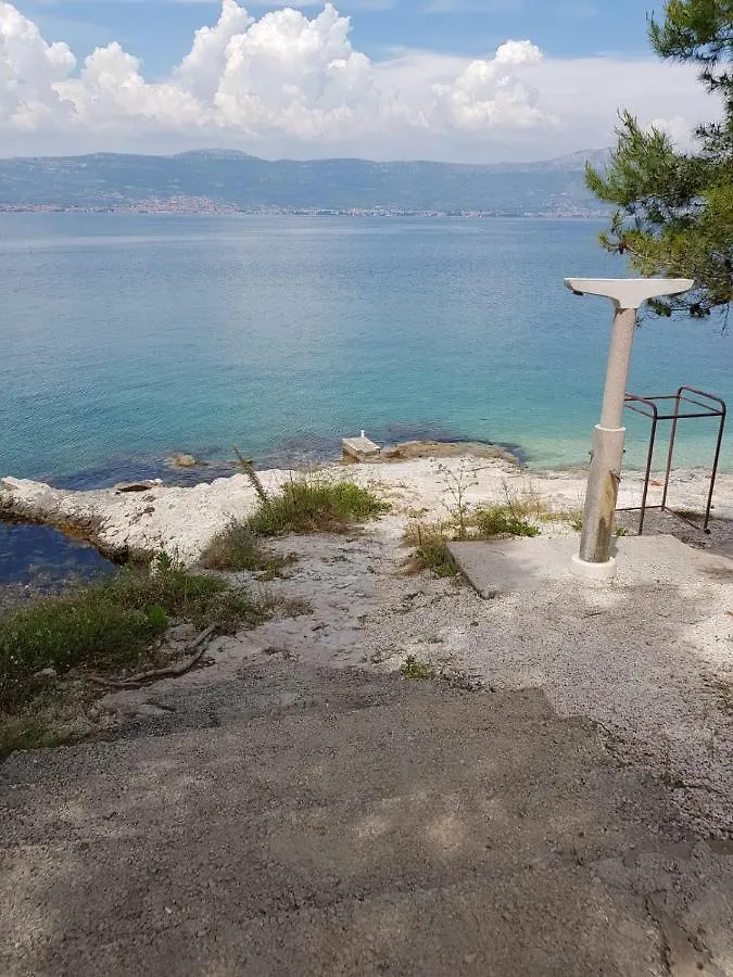 Apartment Kate Slatine Croatia